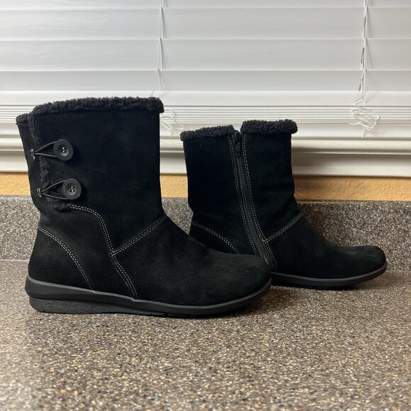 Clarks bendables Womens 7.5 Black Suede Above Ankle Boots Faux Fur Trim Zip Flat - Picture 3 of 10